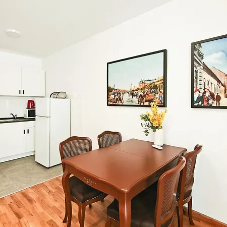 Filinhome Gunduliceva 8 * نوفي ساد