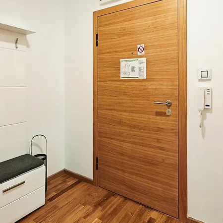 Filinhome Gunduliceva 8