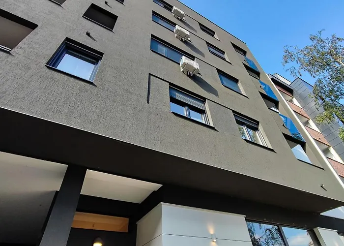 Filinhome Gunduliceva 8 *