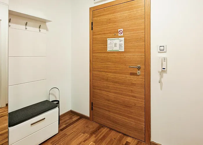 Filinhome Gunduliceva 8